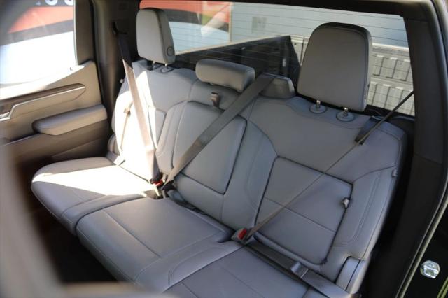 2025 GMC Sierra 1500 4WD Crew Cab Short Box SLT