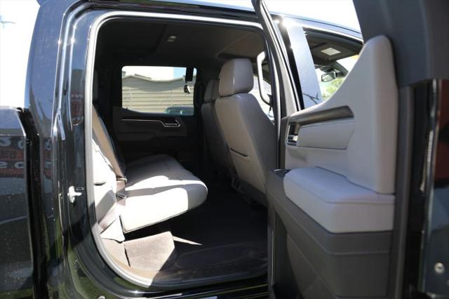 2025 GMC Sierra 1500 4WD Crew Cab Short Box SLT