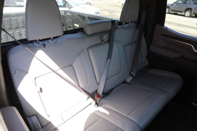 2025 GMC Sierra 1500 4WD Crew Cab Short Box SLT