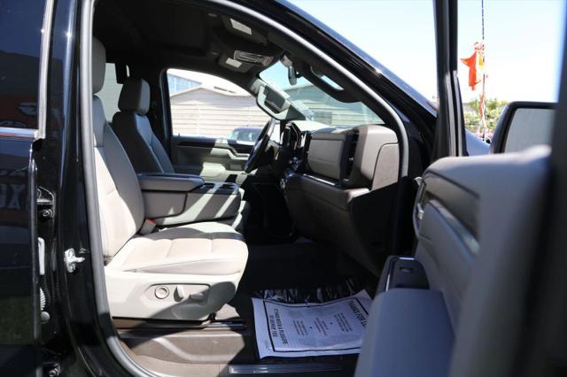 2025 GMC Sierra 1500 4WD Crew Cab Short Box SLT