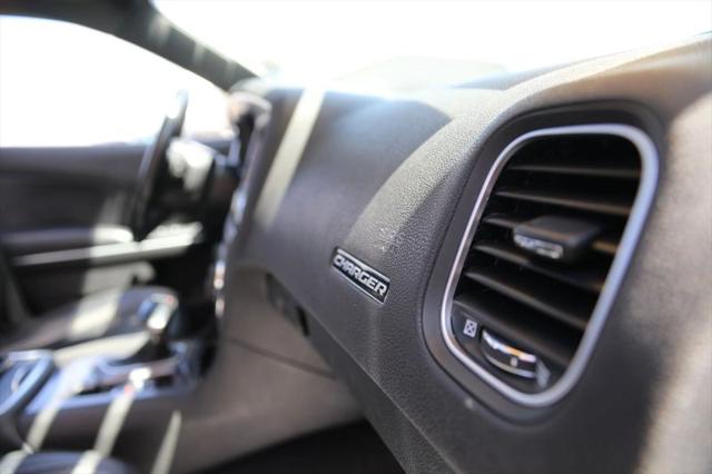 2022 Dodge Charger SXT RWD