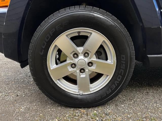 2006 Jeep Commander Base