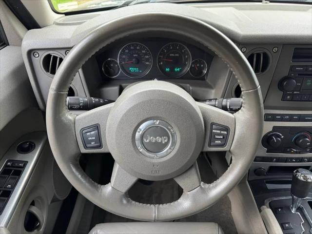 2006 Jeep Commander Base