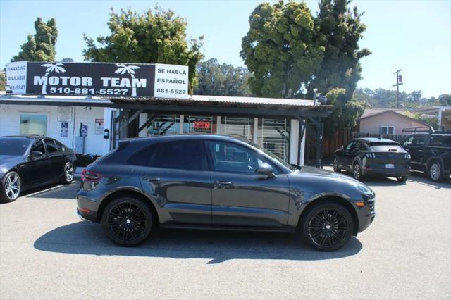 2017 Porsche Macan Base