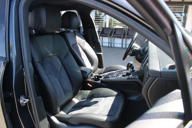 2017 Porsche Macan Base