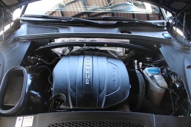 2017 Porsche Macan Base