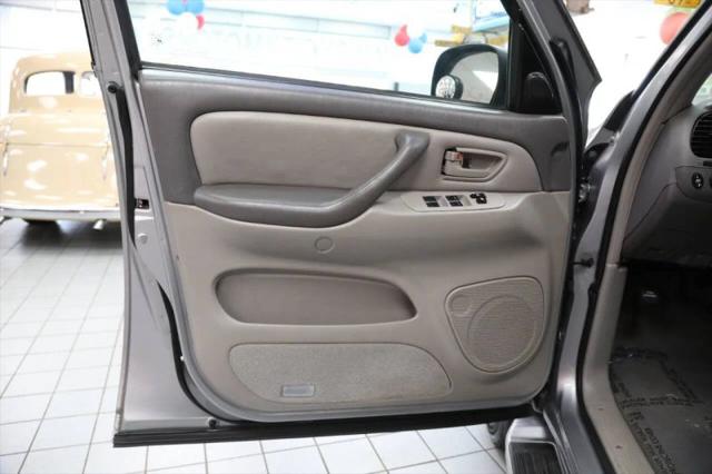2002 Toyota Sequoia SR5 V8