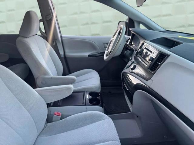 2014 Toyota Sienna LE V6 7 Passenger Mobility