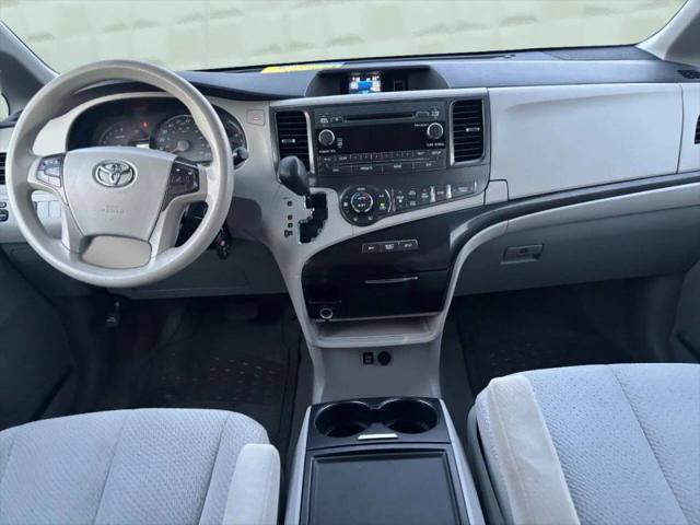 2014 Toyota Sienna LE V6 7 Passenger Mobility
