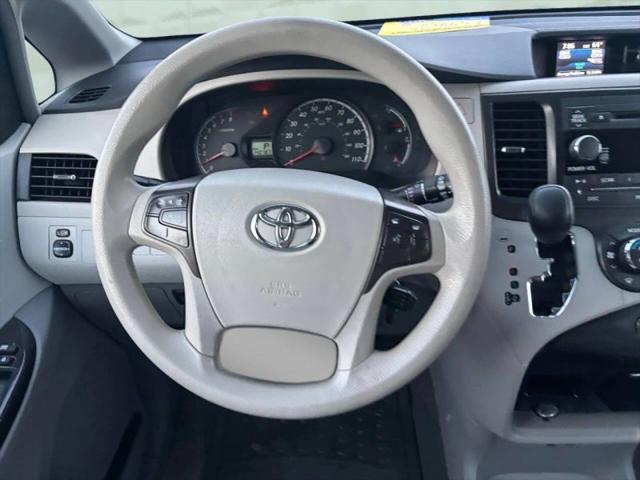 2014 Toyota Sienna LE V6 7 Passenger Mobility