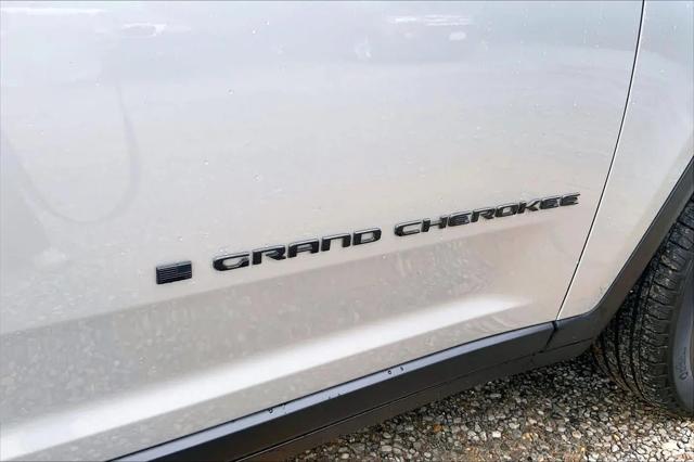 2024 Jeep Grand Cherokee Altitude 4x2