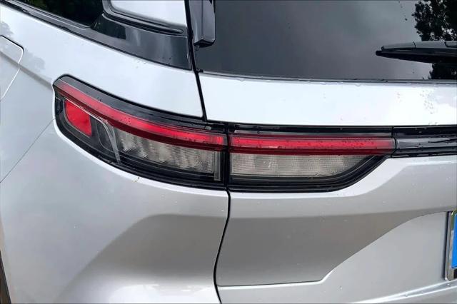 2024 Jeep Grand Cherokee Altitude 4x2