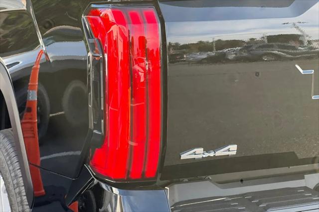 2026 Toyota Tundra SR5 CrewMax 5.5' Bed