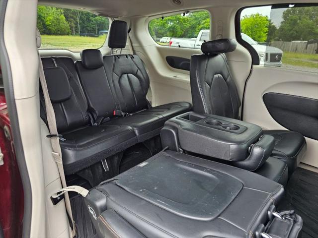 2017 Chrysler Pacifica Touring-L Plus