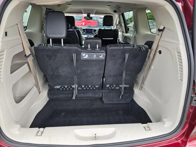 2017 Chrysler Pacifica Touring-L Plus