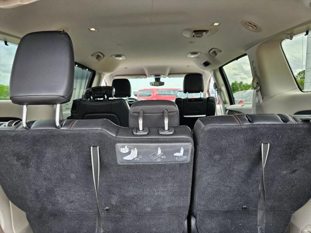 2017 Chrysler Pacifica Touring-L Plus
