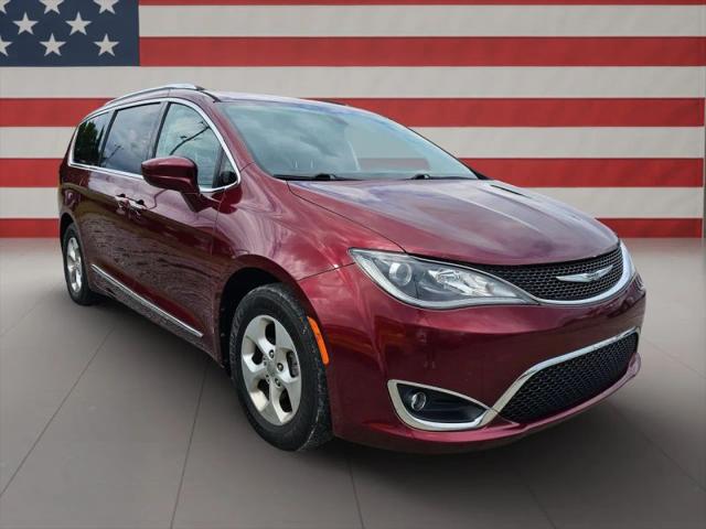 2017 Chrysler Pacifica Touring-L Plus