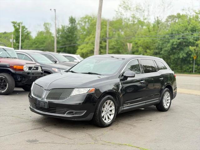 2015 Lincoln MKT Livery