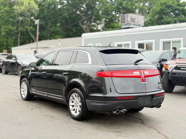 2015 Lincoln MKT Livery