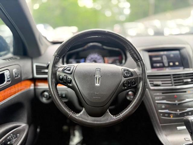 2015 Lincoln MKT Livery