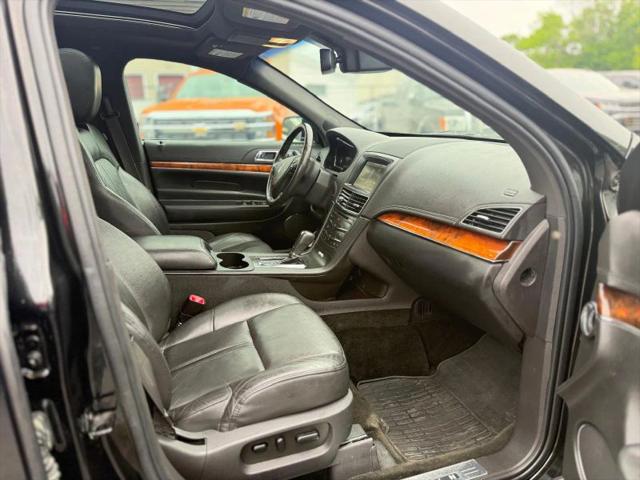 2015 Lincoln MKT Livery