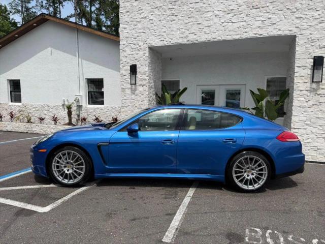 2015 Porsche Panamera 4