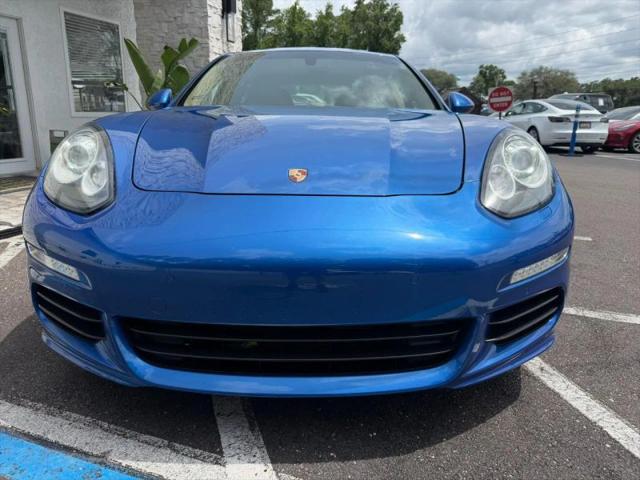 2015 Porsche Panamera 4