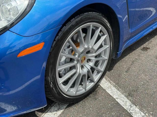 2015 Porsche Panamera 4