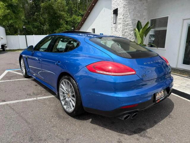 2015 Porsche Panamera 4