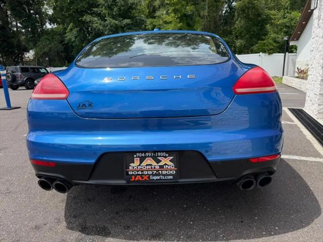 2015 Porsche Panamera 4