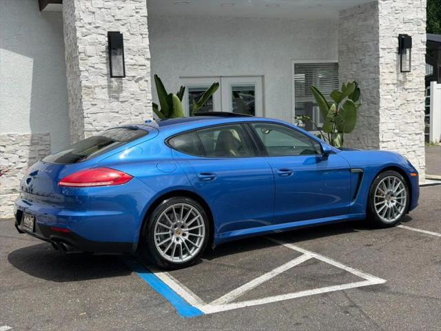 2015 Porsche Panamera 4