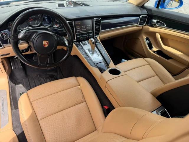 2015 Porsche Panamera 4