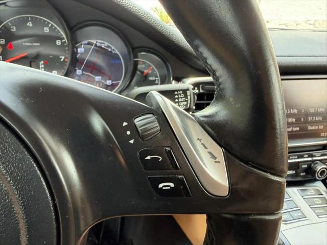 2015 Porsche Panamera 4