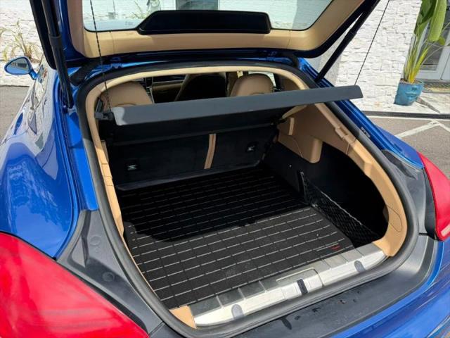2015 Porsche Panamera 4