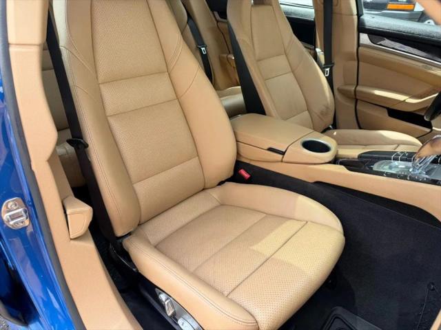 2015 Porsche Panamera 4