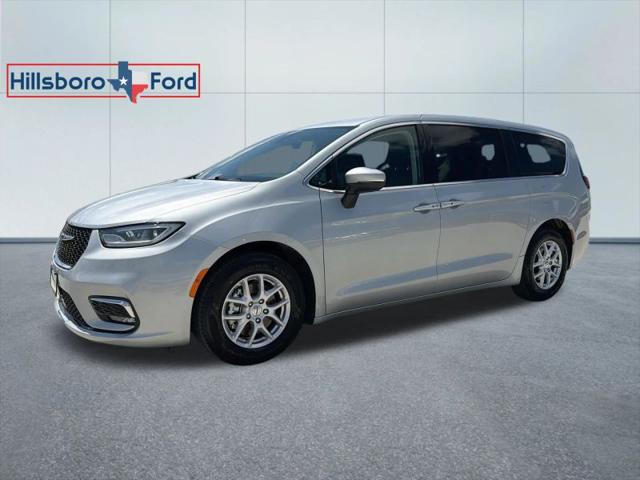 2023 Chrysler Pacifica Touring L for sale in Hillsboro, TX
