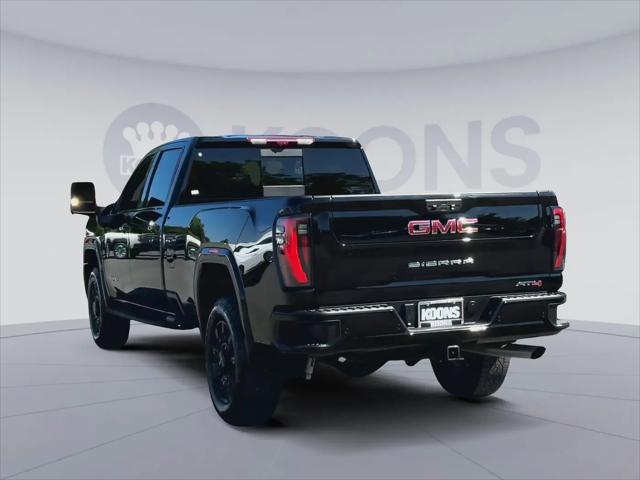 2025 GMC Sierra 2500HD 4WD Crew Cab Long Bed AT4