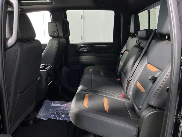 2025 GMC Sierra 2500HD 4WD Crew Cab Long Bed AT4