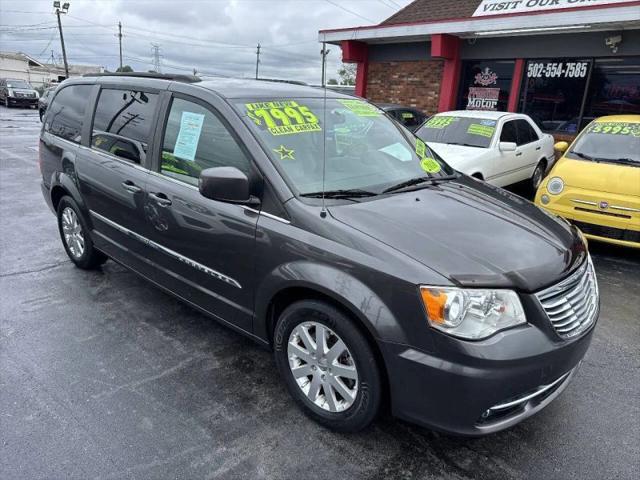 2016 Chrysler Town & Country Touring