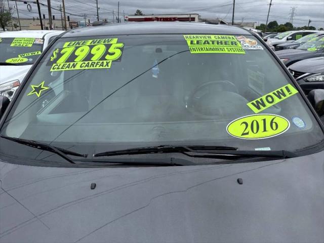 2016 Chrysler Town & Country Touring