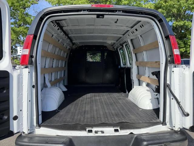2024 Chevrolet Express Cargo Van RWD 2500 Regular Wheelbase WT