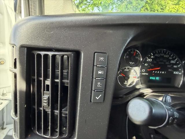2024 Chevrolet Express Cargo Van RWD 2500 Regular Wheelbase WT