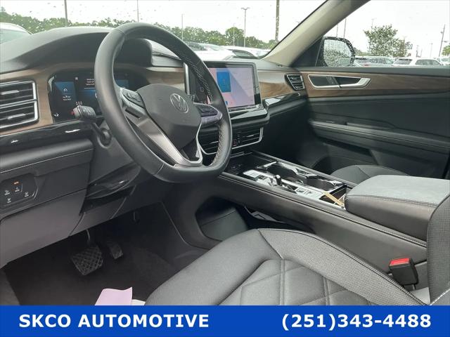 2025 Volkswagen Atlas 2.0T SE w/Technology