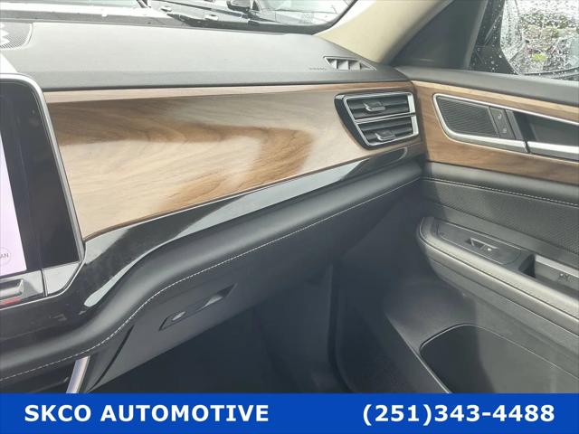 2025 Volkswagen Atlas 2.0T SE w/Technology