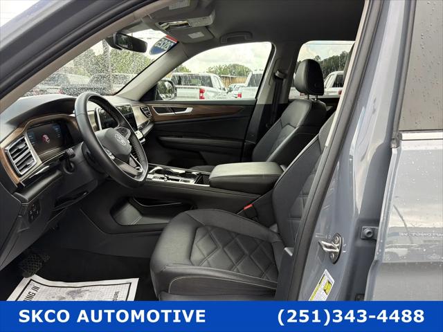 2025 Volkswagen Atlas 2.0T SE w/Technology