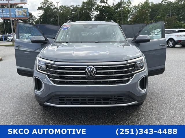 2025 Volkswagen Atlas 2.0T SE w/Technology