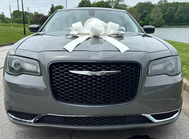 2019 Chrysler 300 Touring
