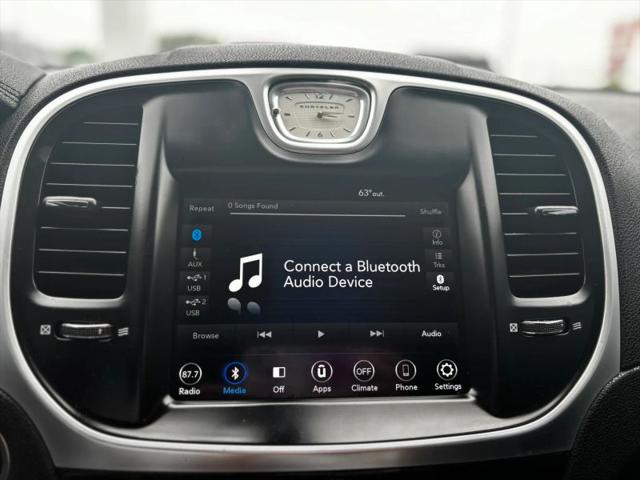 2019 Chrysler 300 Touring