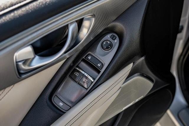 2017 INFINITI Q60 3.0t Premium