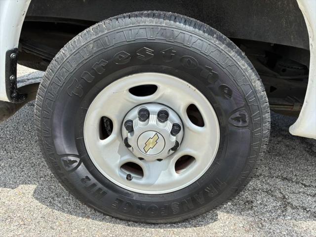 2022 Chevrolet Express Cargo Van RWD 2500 Regular Wheelbase WT